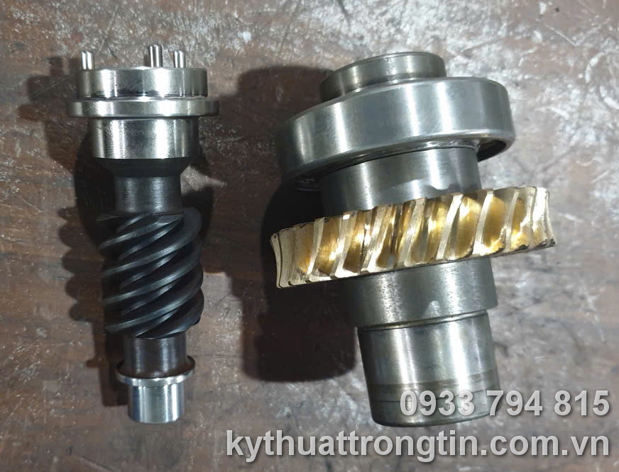 Trục vít bánh vít