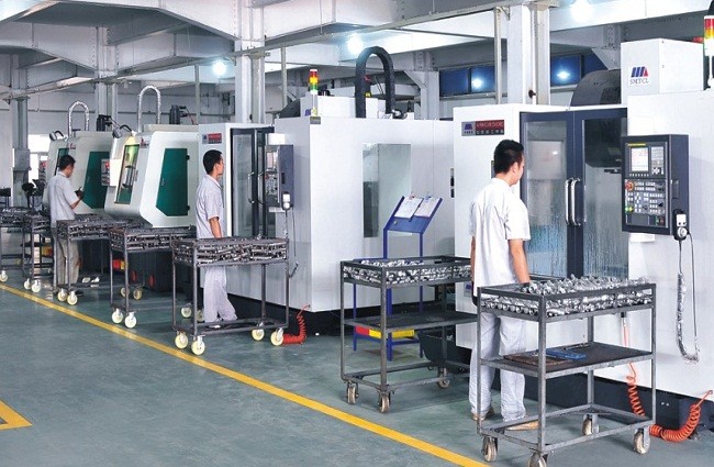 Kỹ thuật viên vận hành máy tiện CNC sẽ rất thiếu trong công nghiệp 4.0