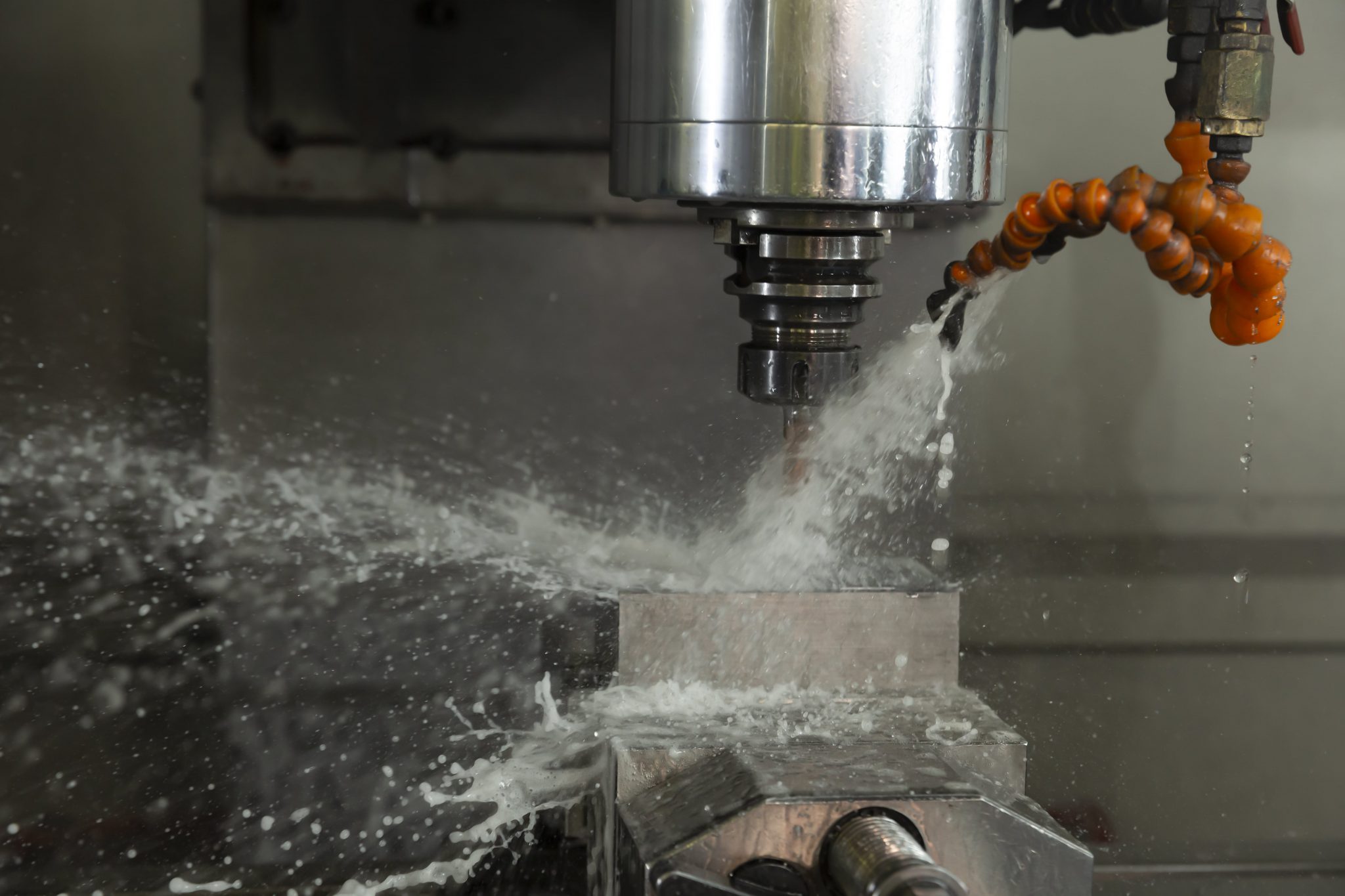 Ứng dụng của công nghệ CNC trong sản xuất công nghiệp
