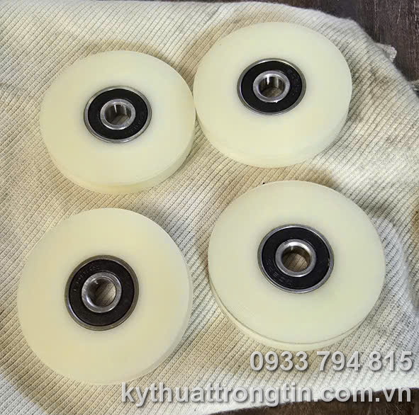 Gia công nhựa POM