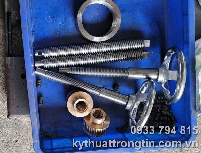 Gia công trục